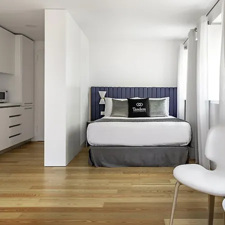 Aparthotel Tandem Palacio Alfama 4*