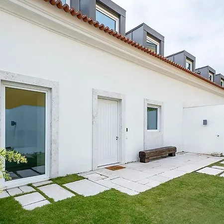 Tandem Palacio Alfama Lisbon